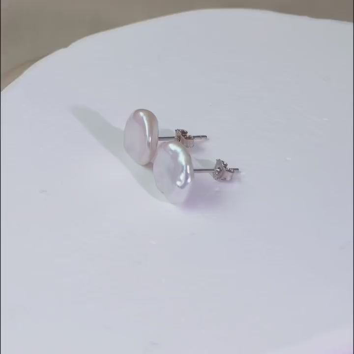 Petal-Shaped Pearl Stud Earrings-2